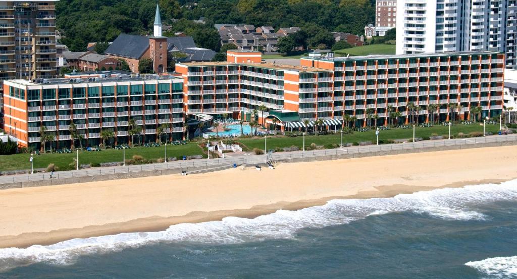 Holiday Inn & Suites Virginia Beach – North Beach, an IHG Hotel